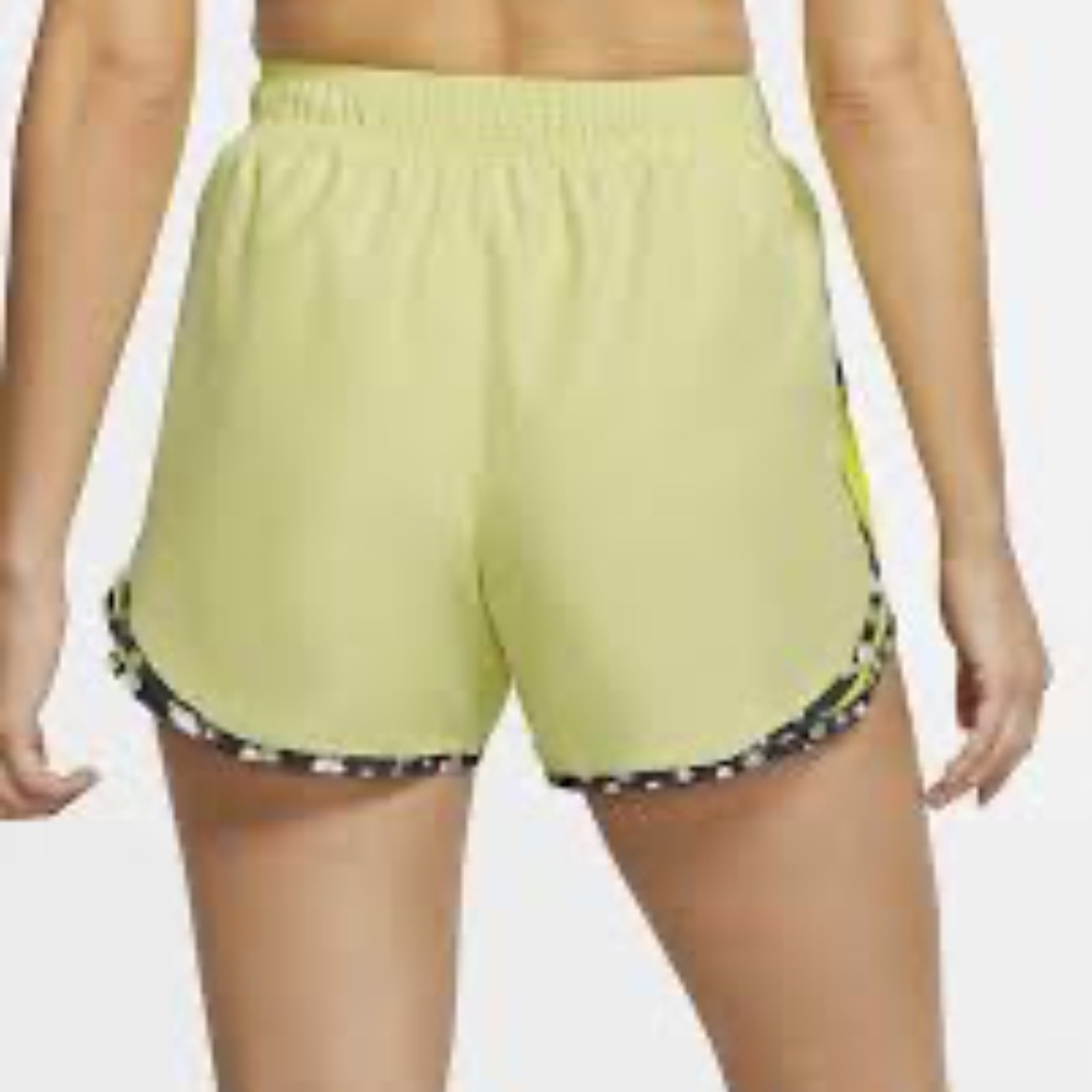 Women's Nike Tempo Dri-Fit Running Gym Tennis Shorts in Size Small